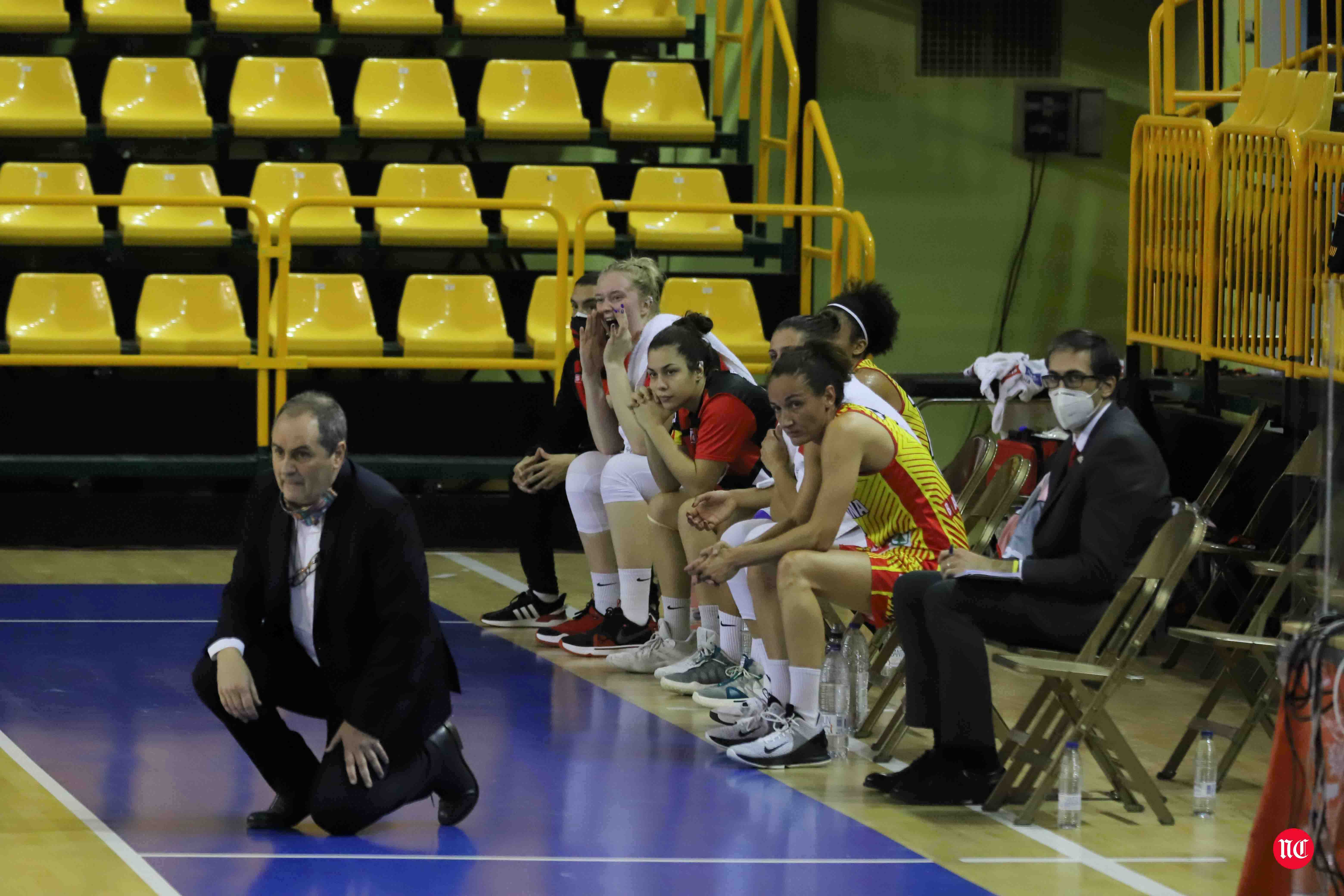 Fotos: El CB Avenida hace pequeño al Girona