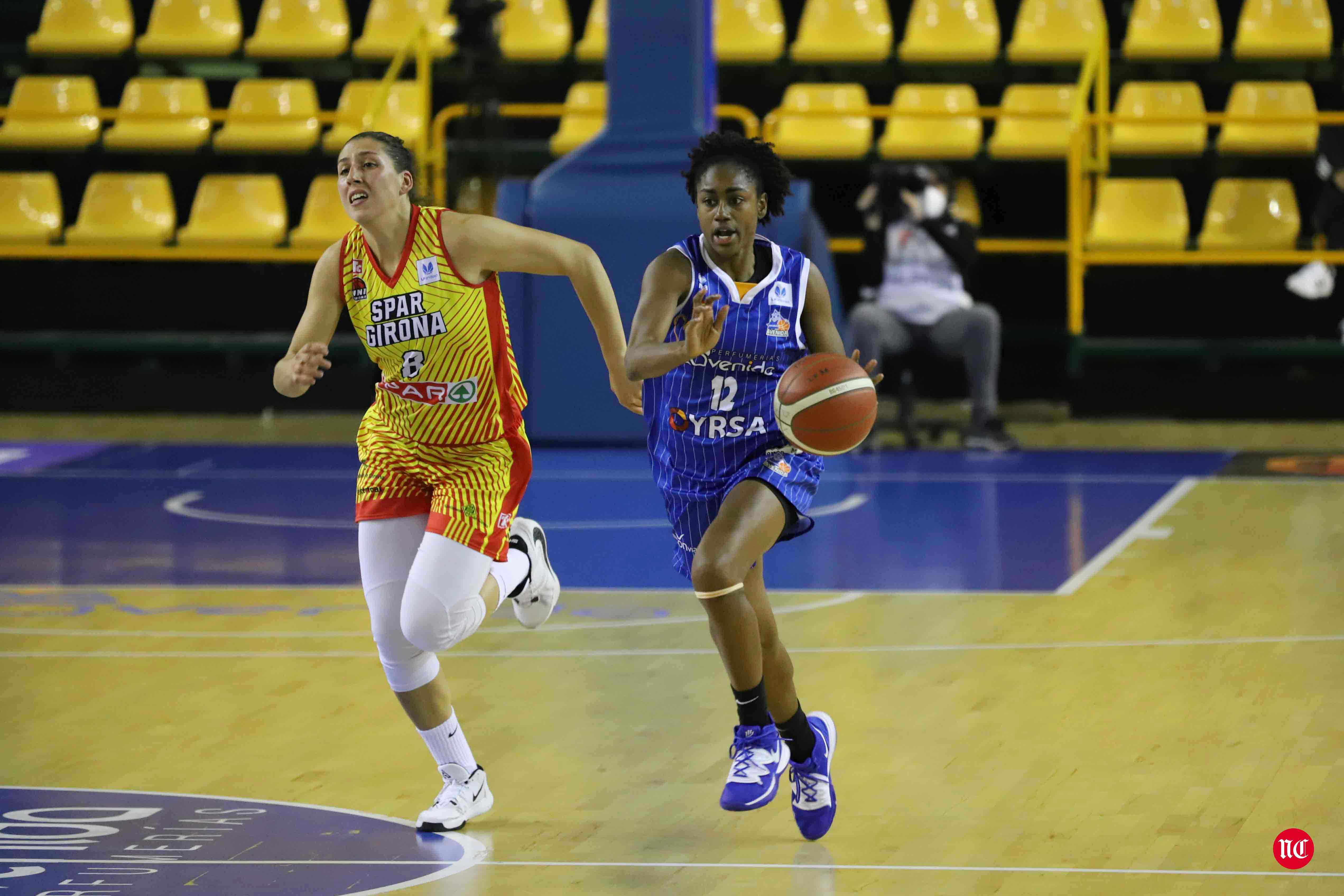 Fotos: El CB Avenida hace pequeño al Girona