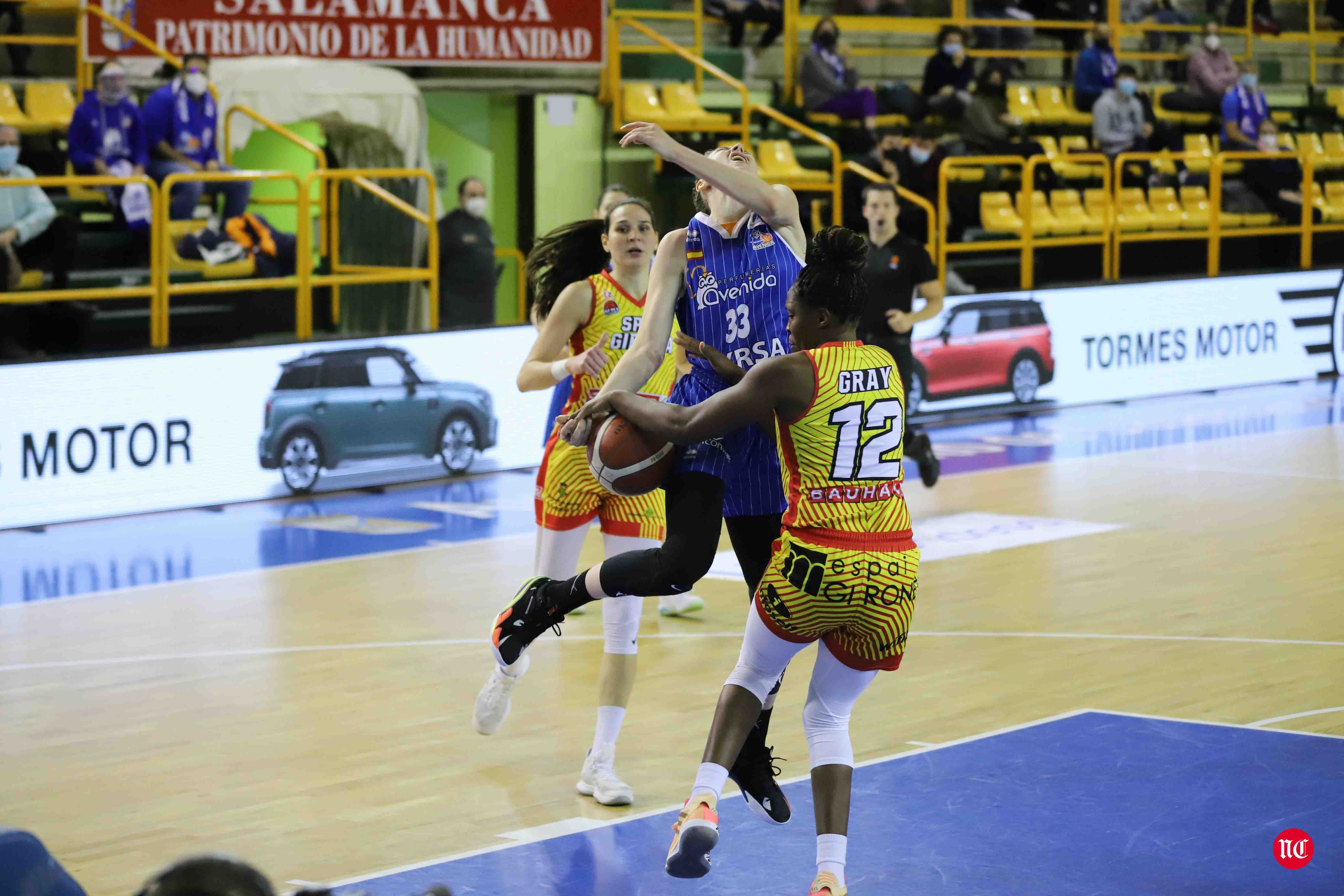 Fotos: El CB Avenida hace pequeño al Girona