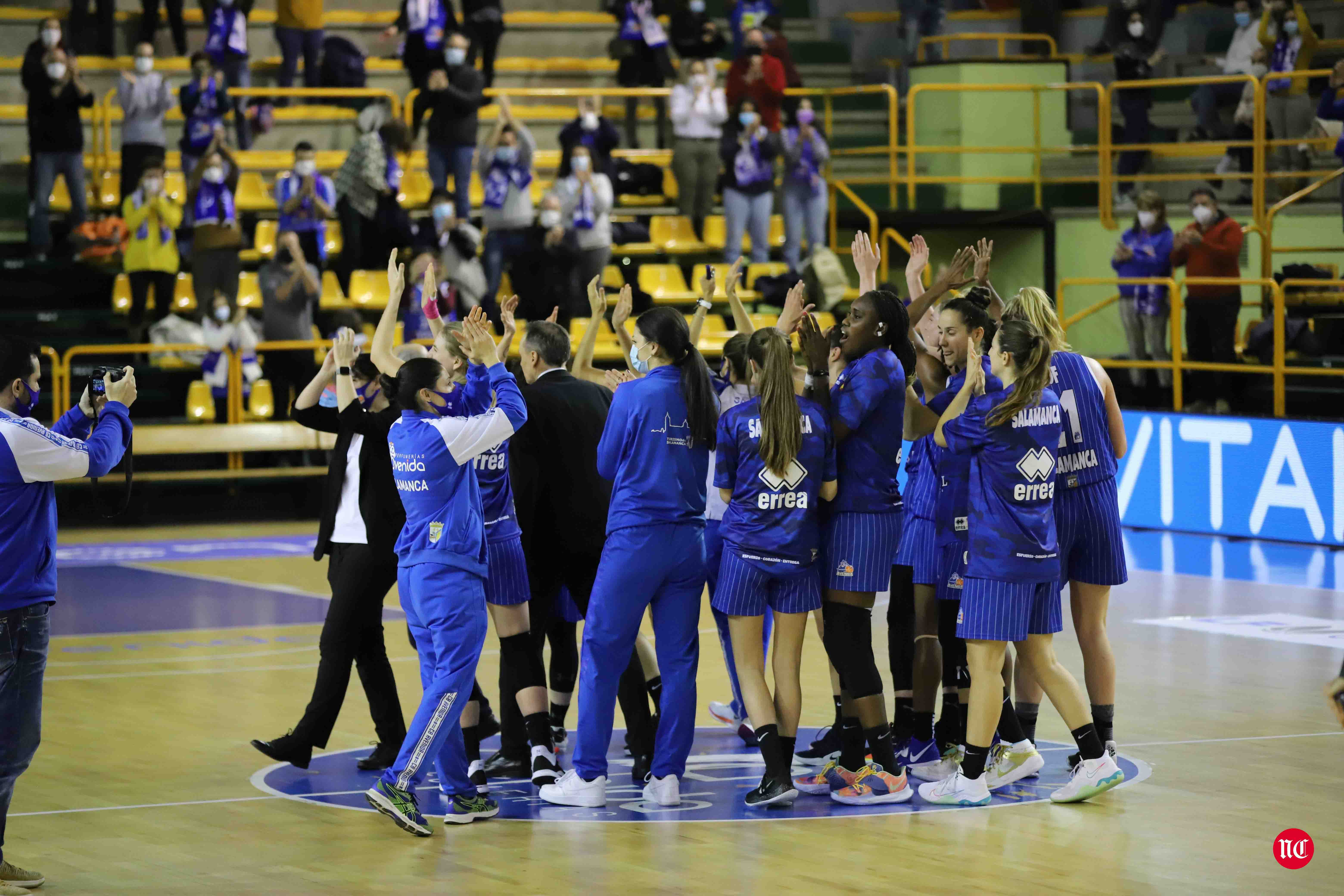 Fotos: El CB Avenida hace pequeño al Girona