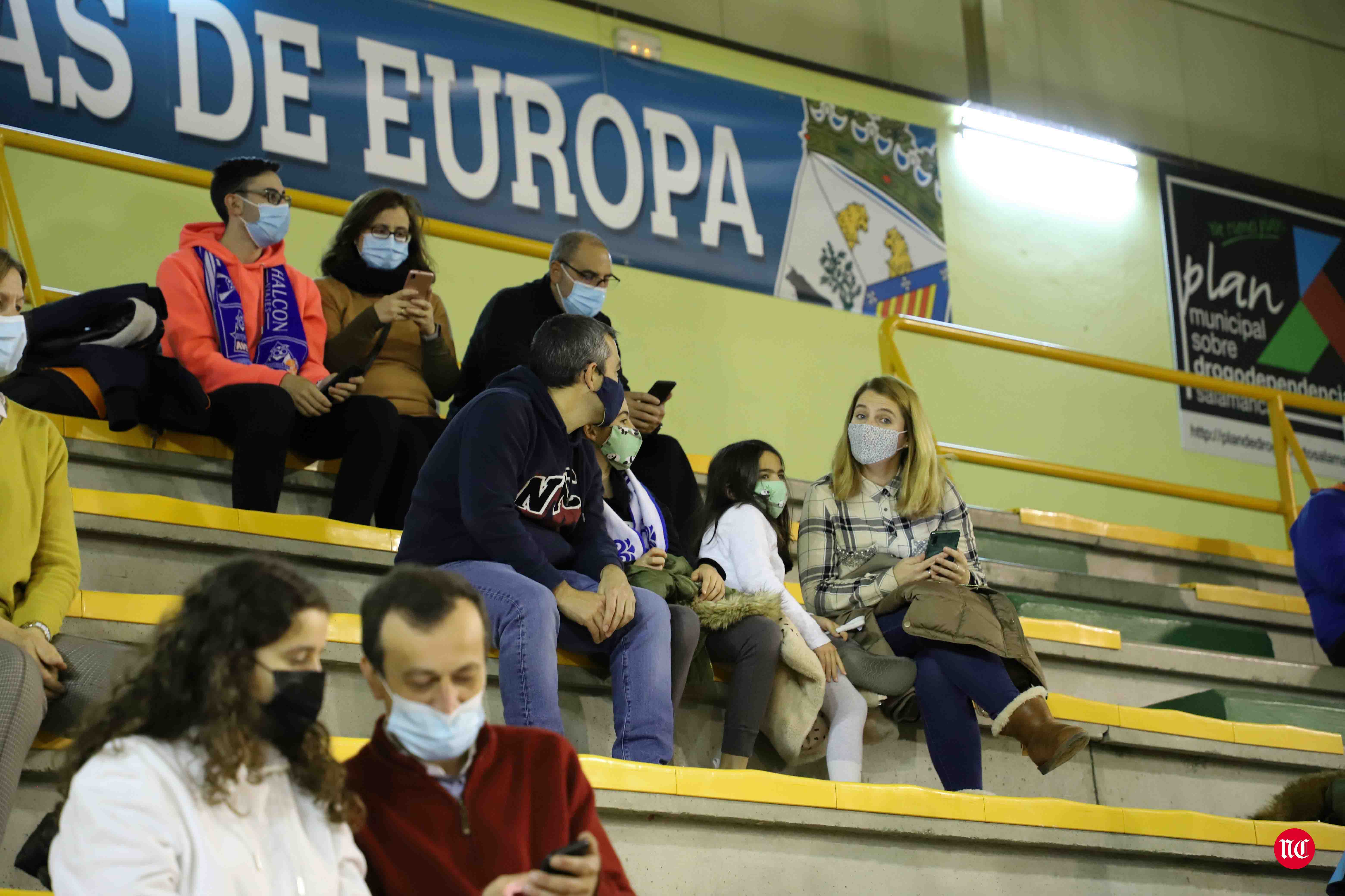 Fotos: El CB Avenida hace pequeño al Girona