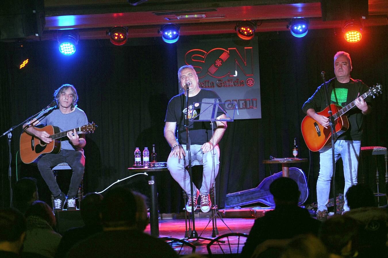 Una de las bandas más carismáticas y longevas de la escena se adapta a los nuevos tiempos y retoman un formato, el acústico, en la Sala Porta Caeli de la capital vallisoletana.