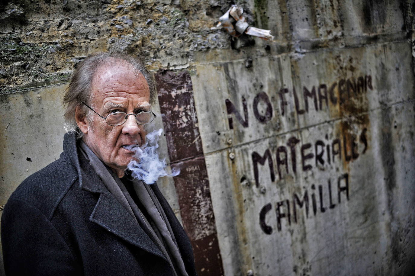 Luis Eduardo Aute quien fue músico, cineasta, escultor, pintor y poeta español fallecía el 4 de abril a los 76 años, tras cuatro postrado en una cama después de sufrir un infarto.