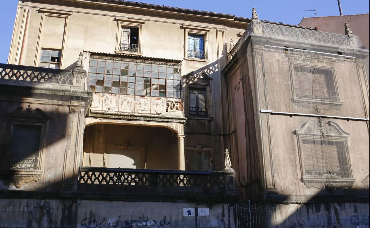 Aspecto que presenta el edificio del número 36 de la avenida de Italia.