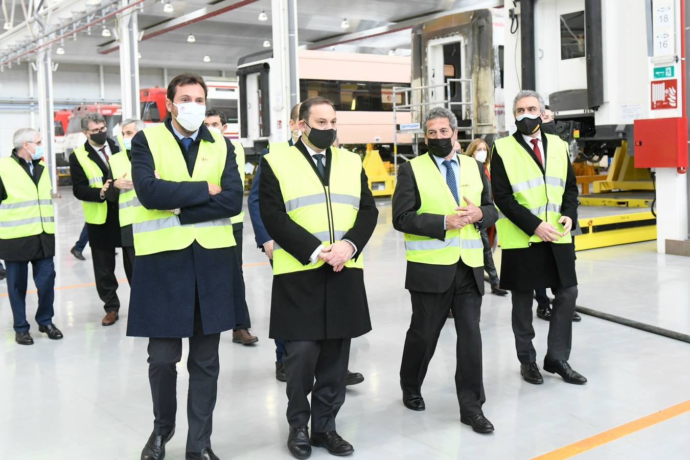 Fotos: El ministro José Luis Ábalos visita los talleres de Renfe del Páramo de San Isidro en Valladolid