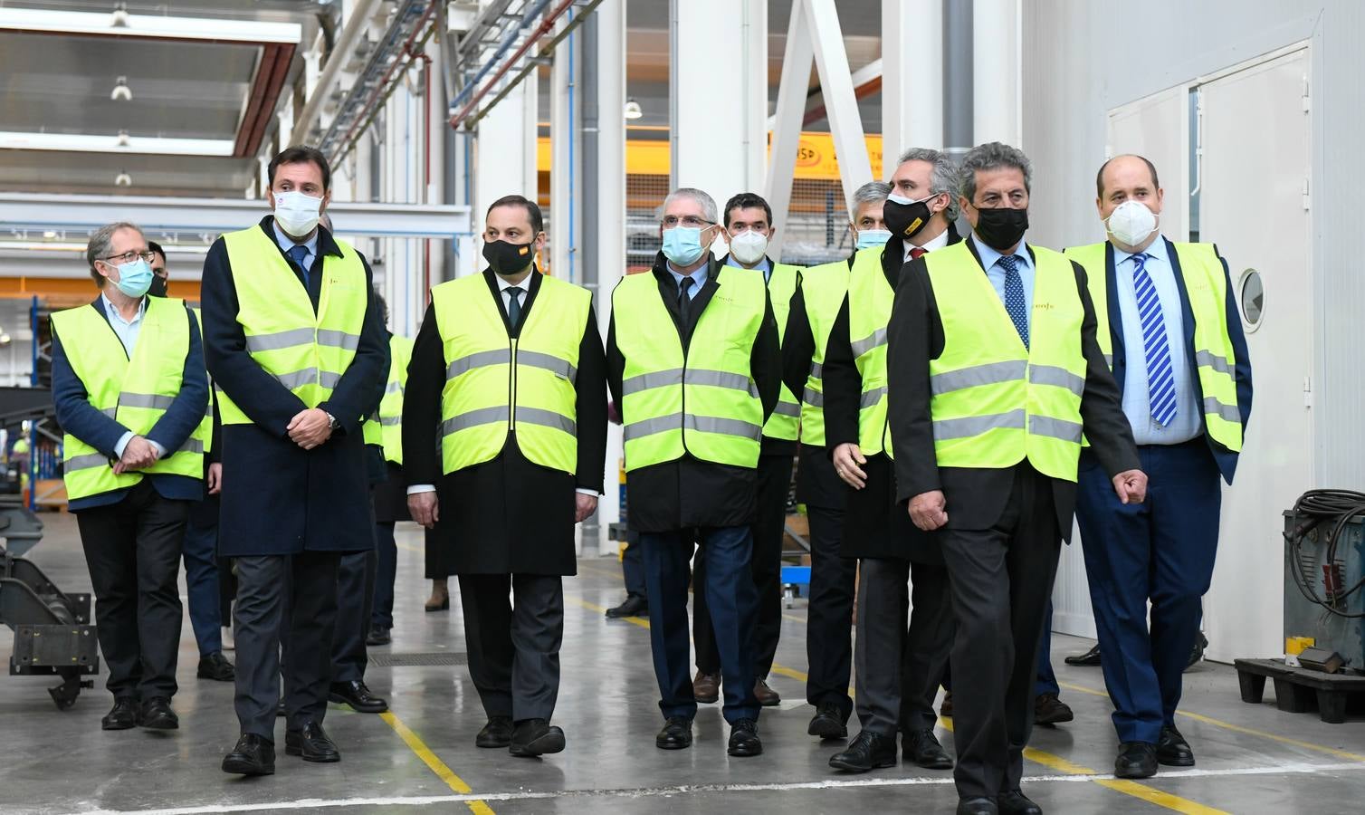 Fotos: El ministro José Luis Ábalos visita los talleres de Renfe del Páramo de San Isidro en Valladolid