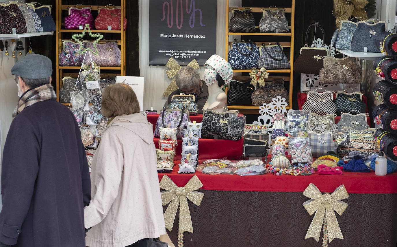 Fotos: La Plaza de Portugalete abre su tradicional Mercado de Navidad