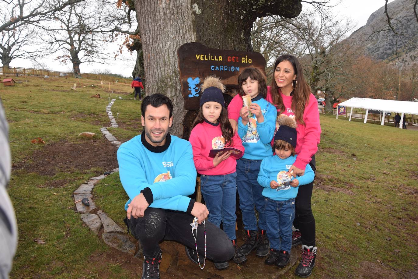 Jornada inaugural de las visitas a la casa del Ratoncito Pérez en Velilla del Río Carrión.