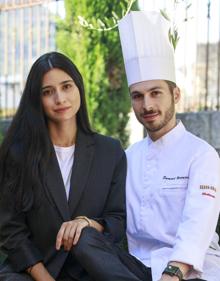 Imagen secundaria 2 - Arriba, Juanjo Losada y Yolanda León, de Cocinandos. Abajo, a la derecha, Juanjo Losada y Yolanda Rojo, del restaurante Pablo; y Samuel Naveira y Génesis Cardona. 