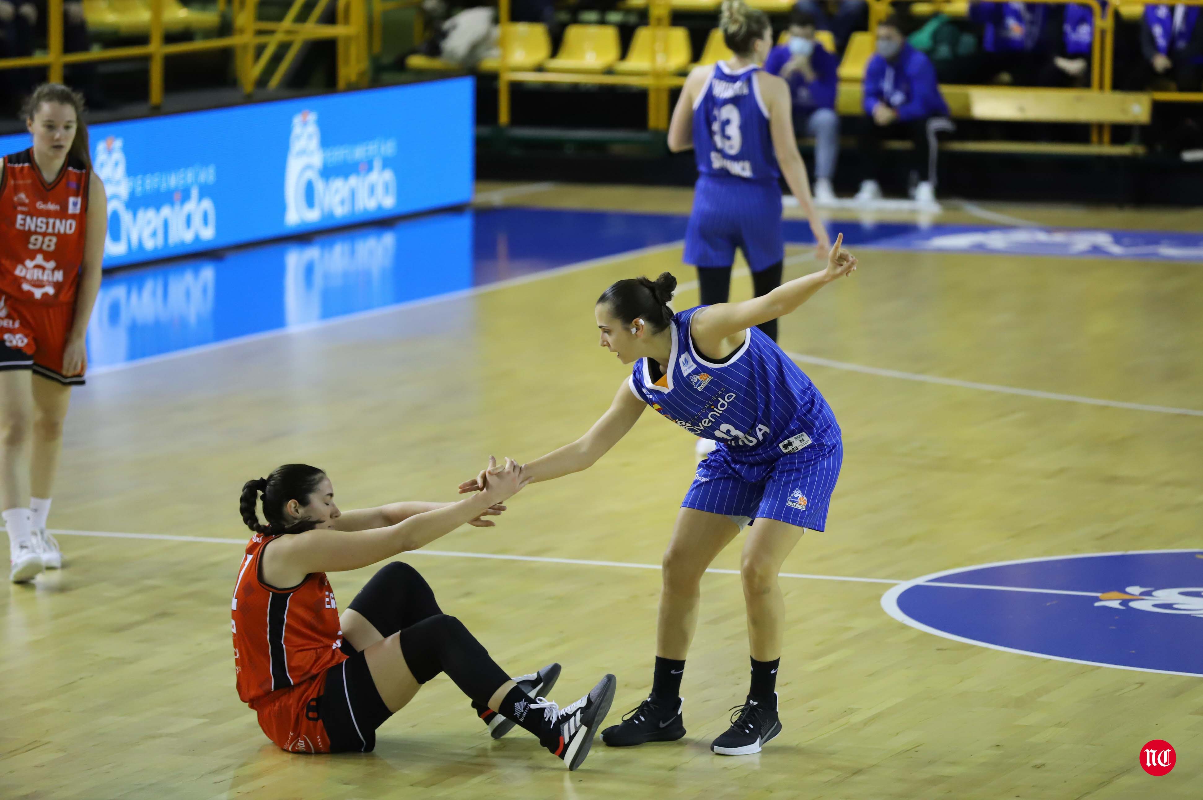 Fotos: Avasallador inicio de la segunda vuelta para el CB Avenida (80-45)