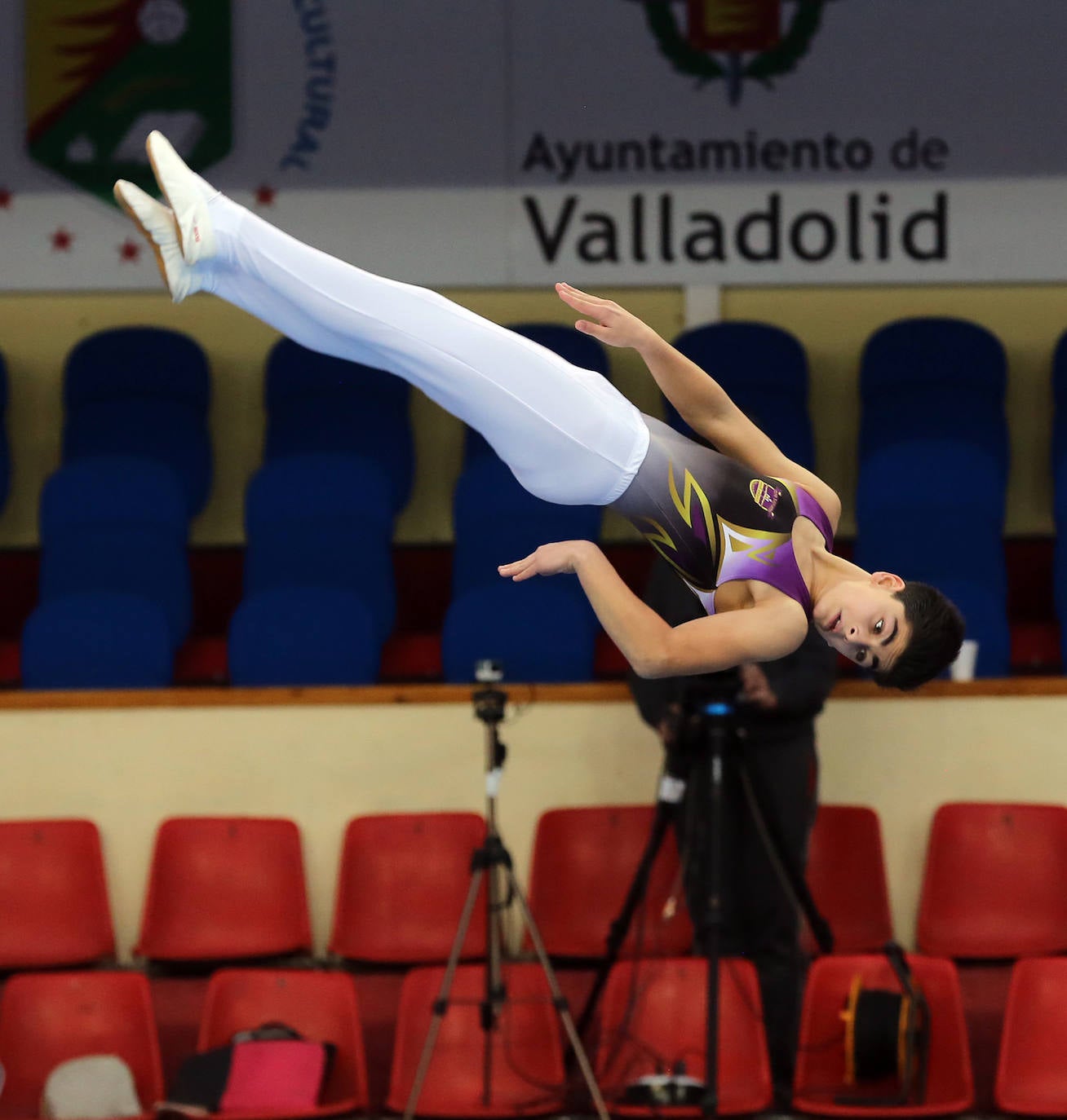 Fotos: Saltos espectaculares en el campeonato de España de trampolín