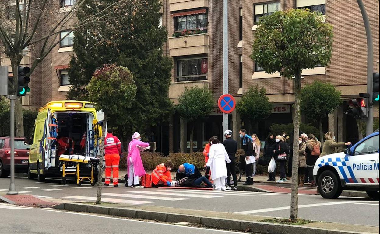 Herida una mujer al ser atropellada por un ciclista en la carretera de ...