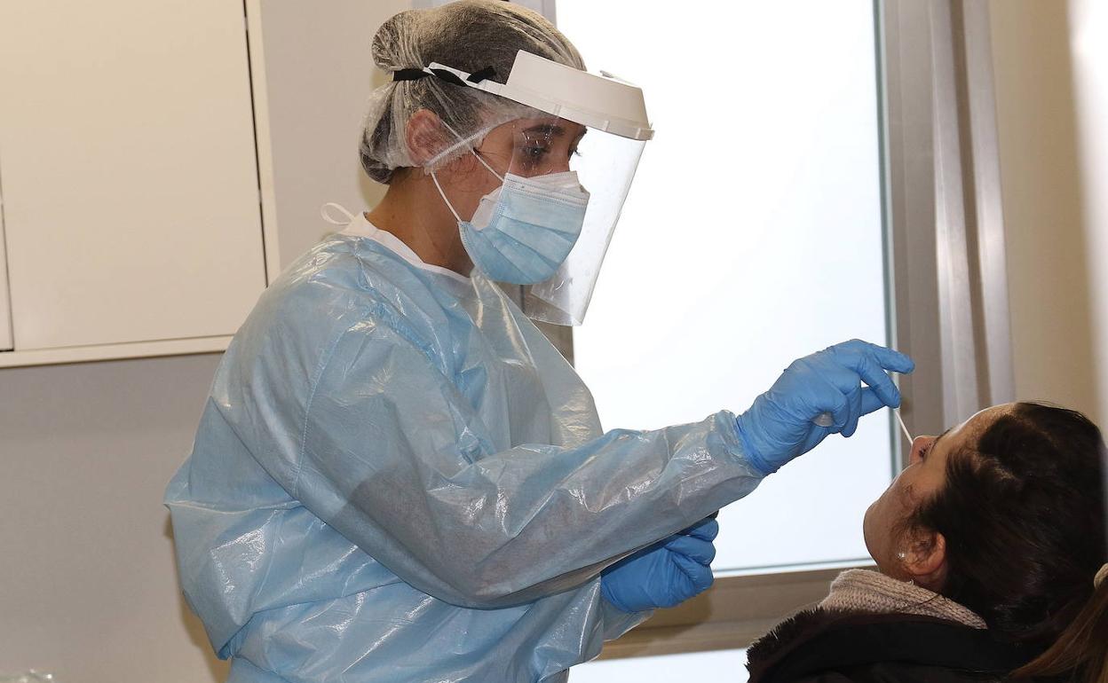 Prueba PCR en Valladolid. 