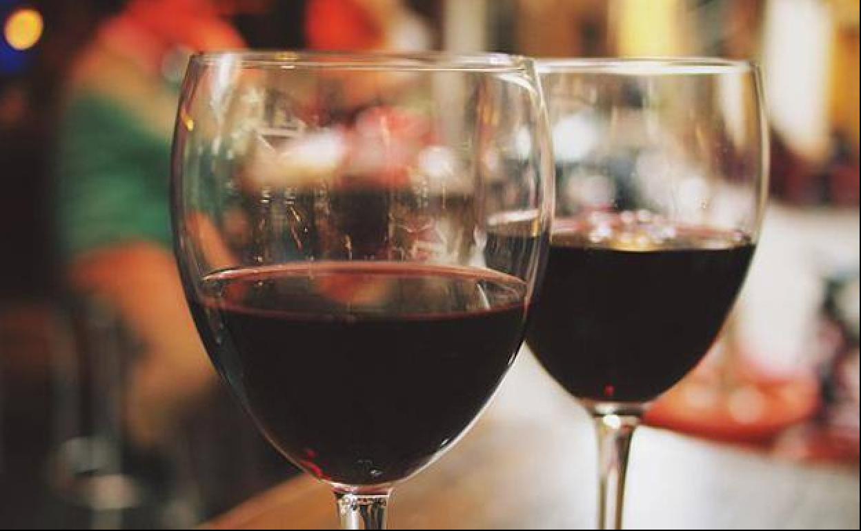 Enólogos y bodegueros de Ribera piden a las administraciones que eviten la «demonización» del vino