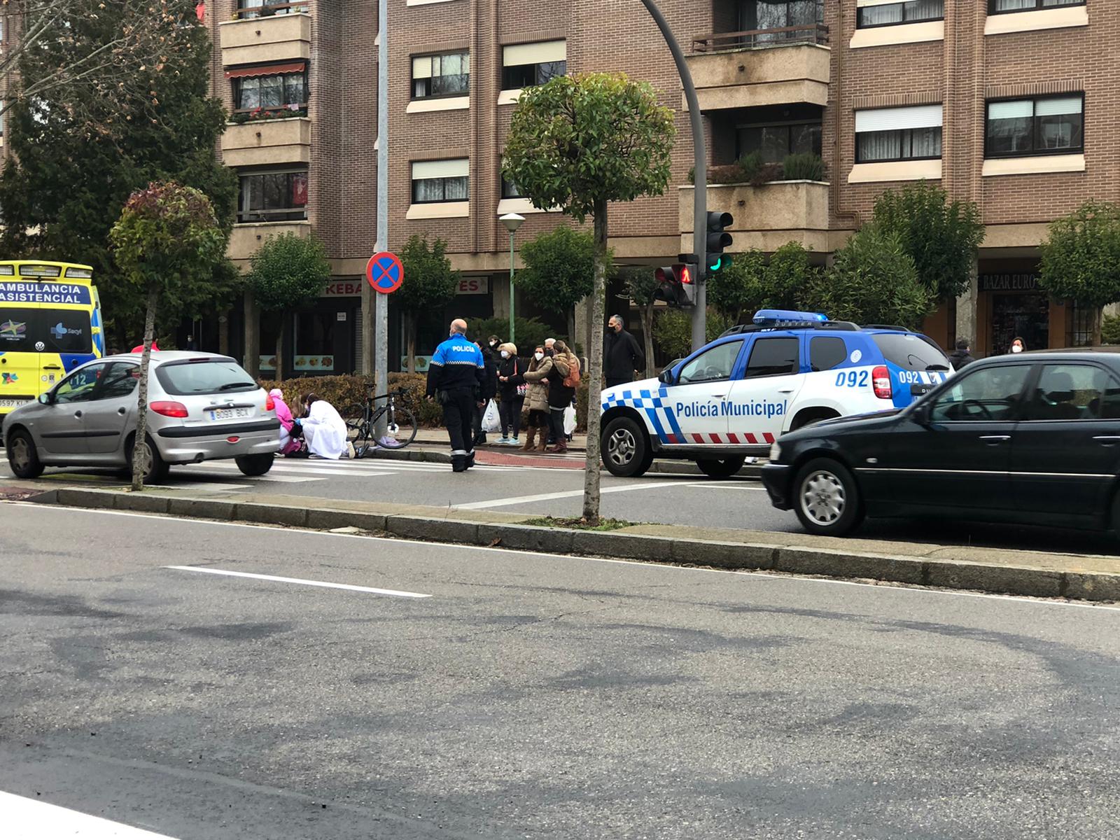 Una mujer atropellada por un ciclista en Valladolid. 