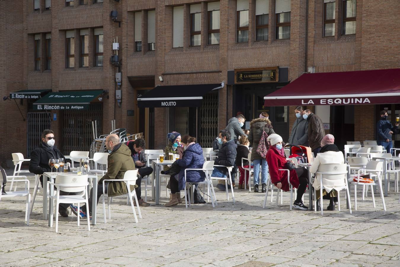 Fotos: Los vallisoletanos no renuncian al vermut de Nochebuena