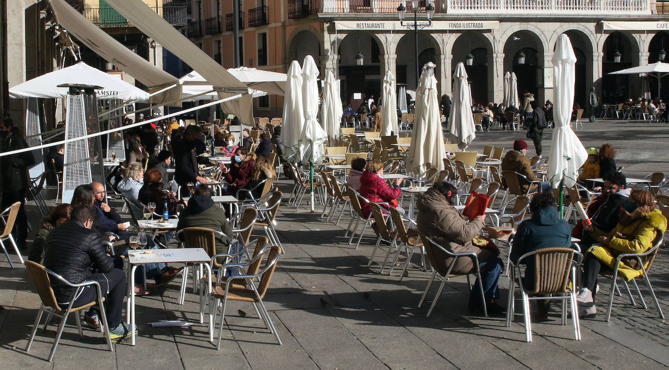Día de Navidad en la Plaza Mayor de Segovia 