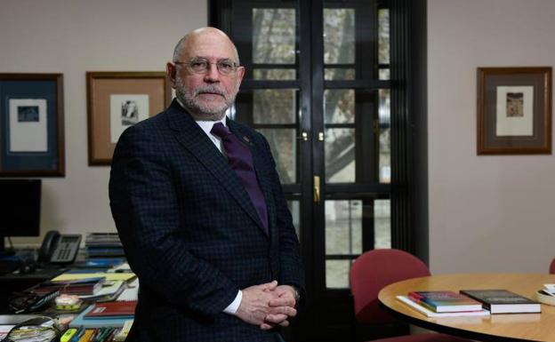 Guillermo Pérez, en su despacho de Instituto de Estudios Europeos de Valladolid.