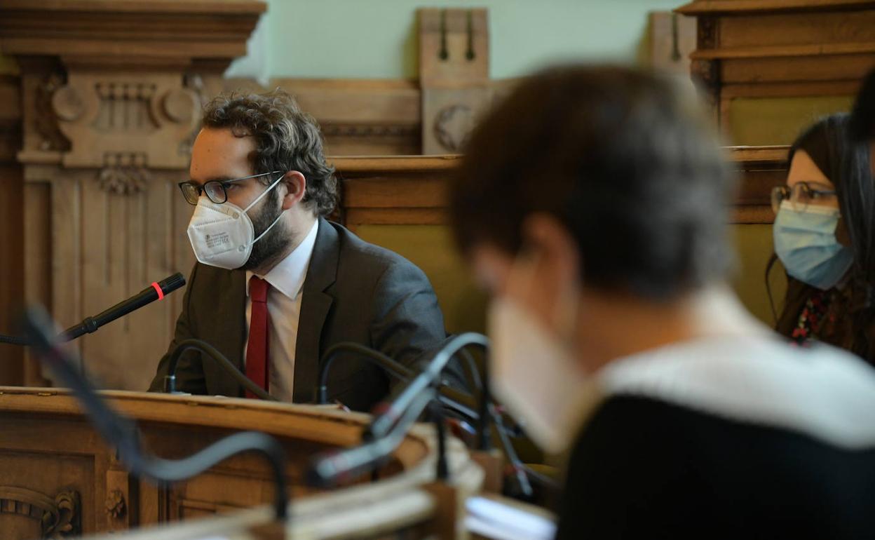 El concejal de Ciudadanos, Pablo Vicente de Pedro, durante una de sus intervenciones. 