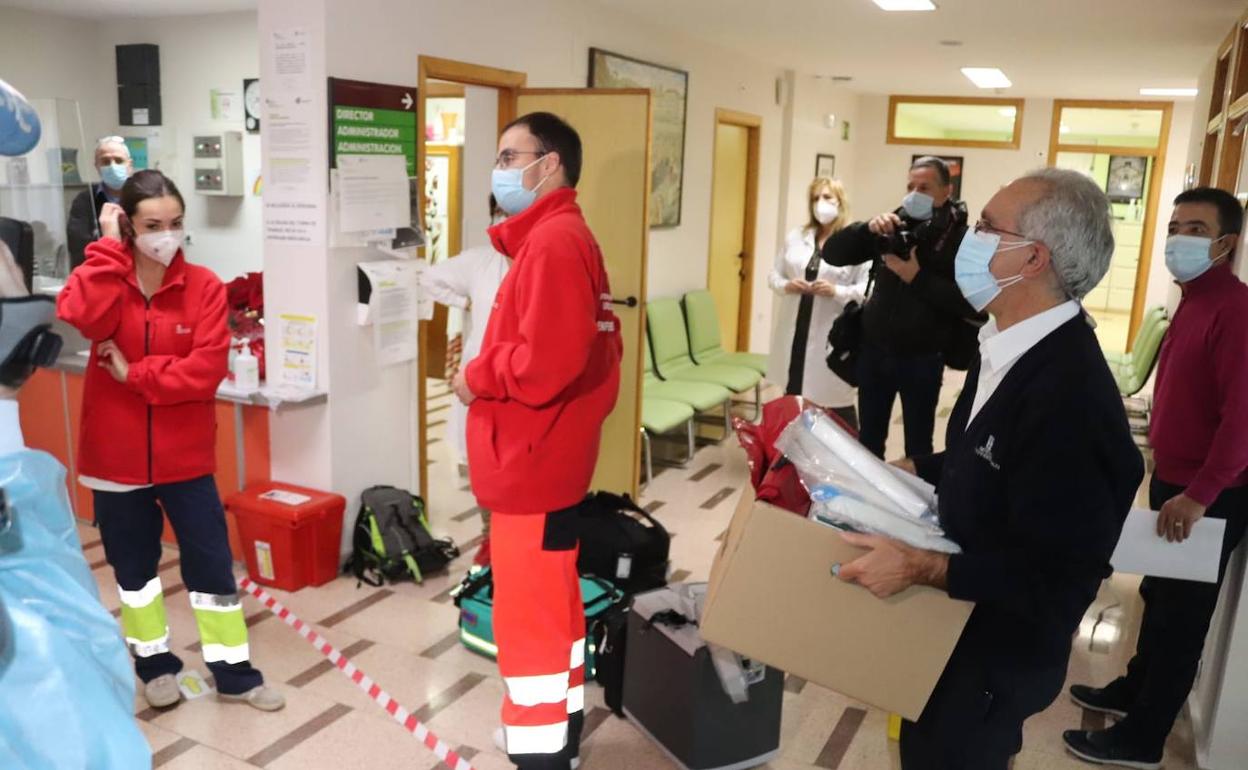 Coronavirus en Burgos: Roberto Núñez, de 87 años, el primer vacunado contra la covid