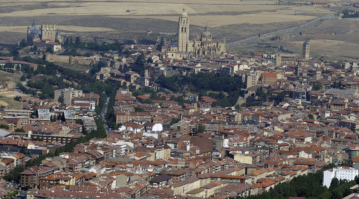 Segovia capital suma 383 nuevos habitantes y El Espinar ya supera los 9.000 vecinos