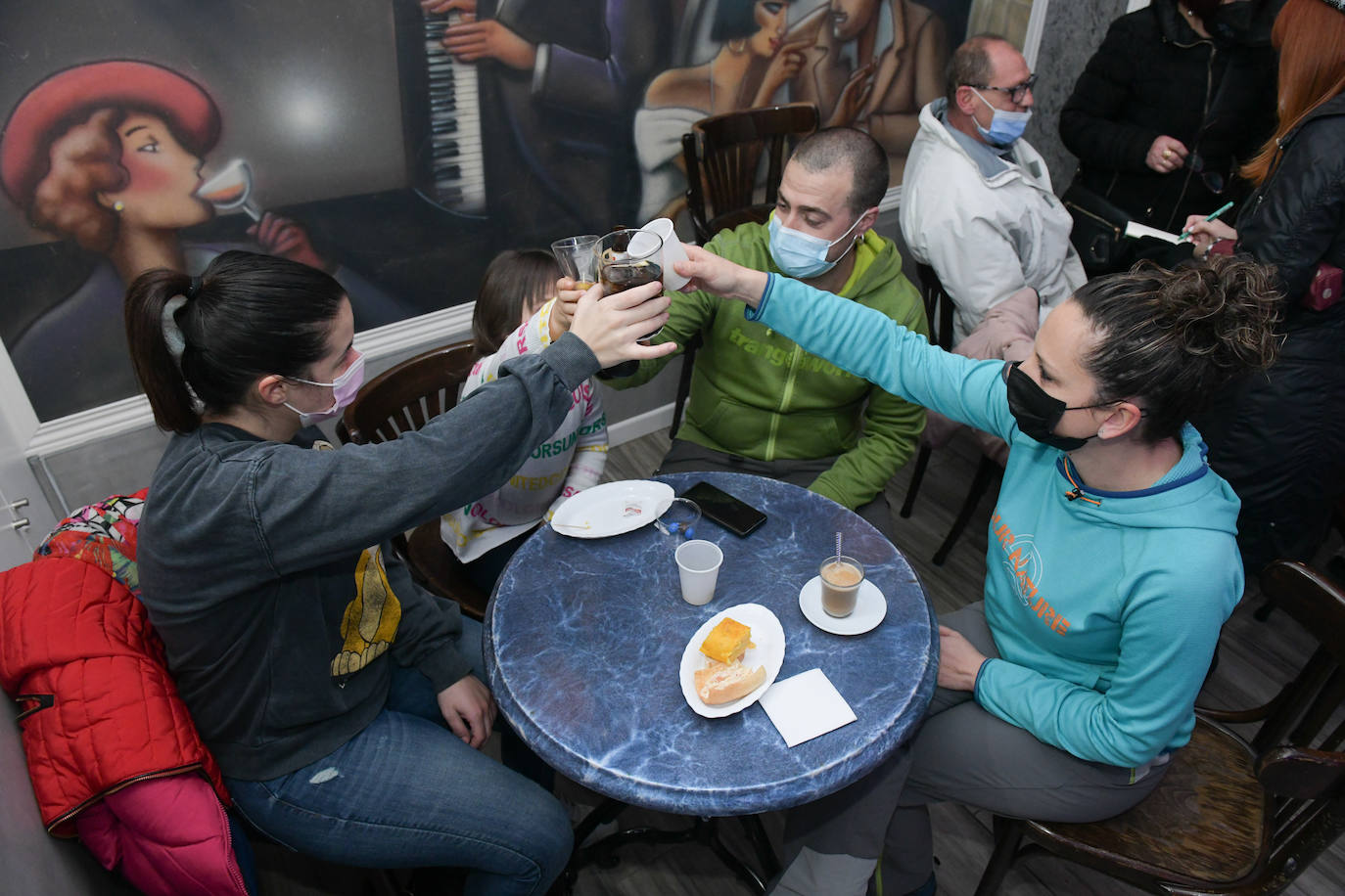 Fotos: Los vallisoletanos aprovechan la mañana y la tarde de Nochevieja para despedir el año