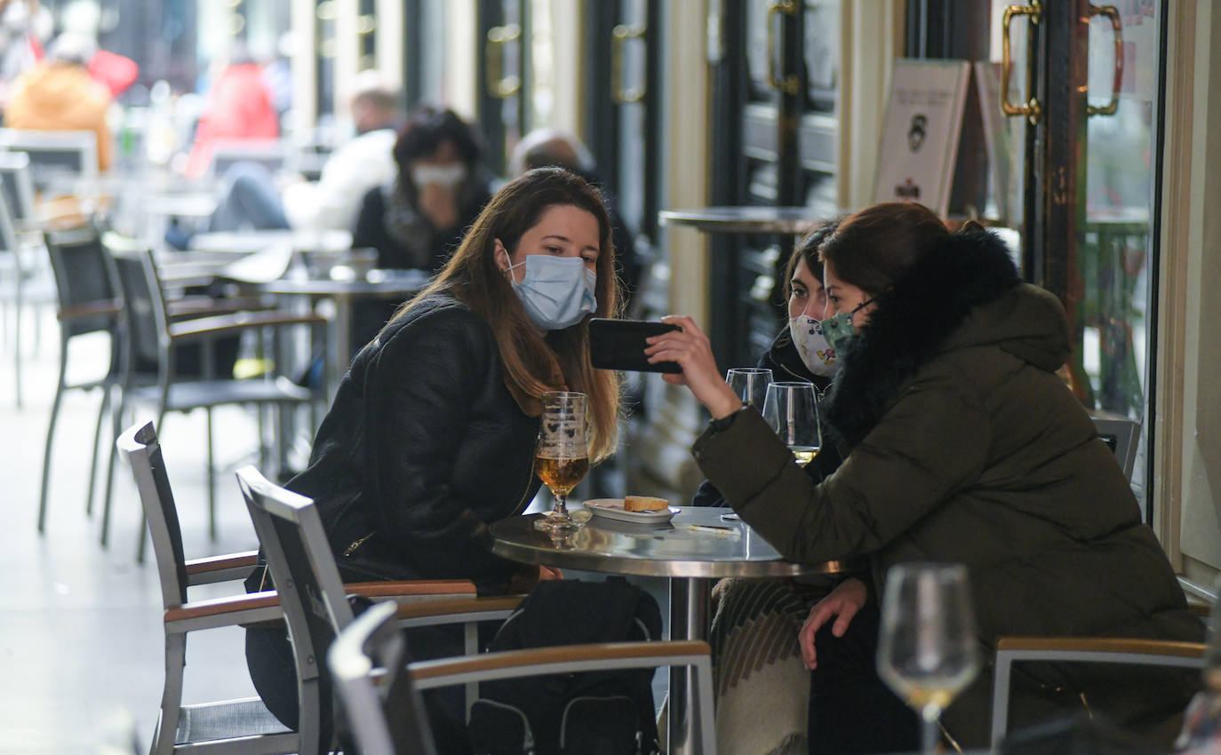 Fotos: Los vallisoletanos aprovechan la mañana y la tarde de Nochevieja para despedir el año