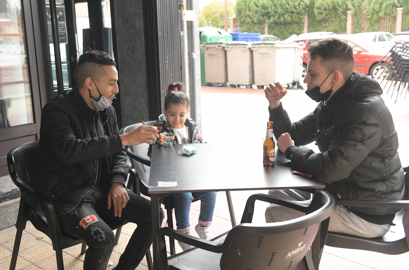 Fotos: Los vallisoletanos aprovechan la mañana y la tarde de Nochevieja para despedir el año