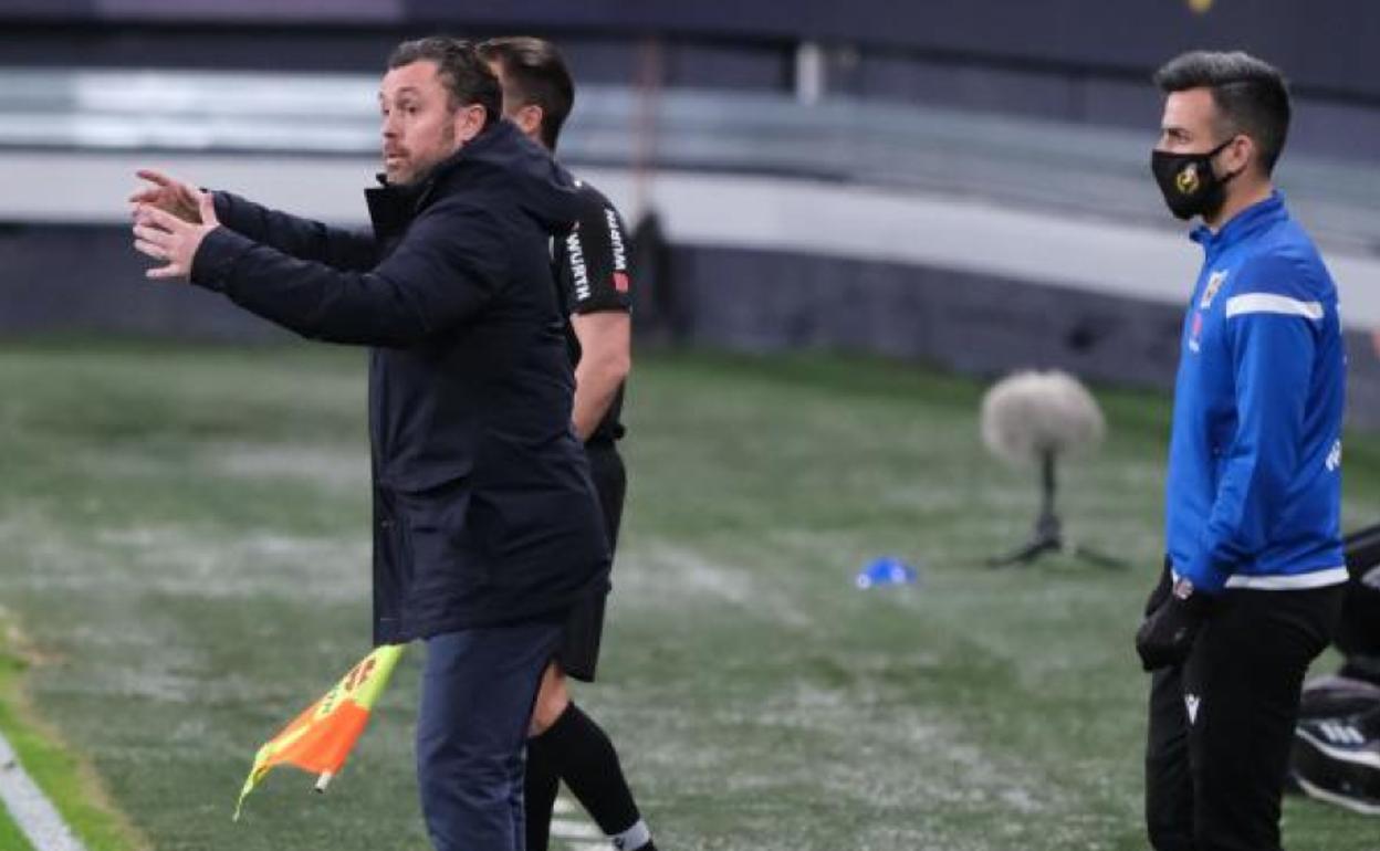 Sergio, durante el partido ante el Cádiz. 