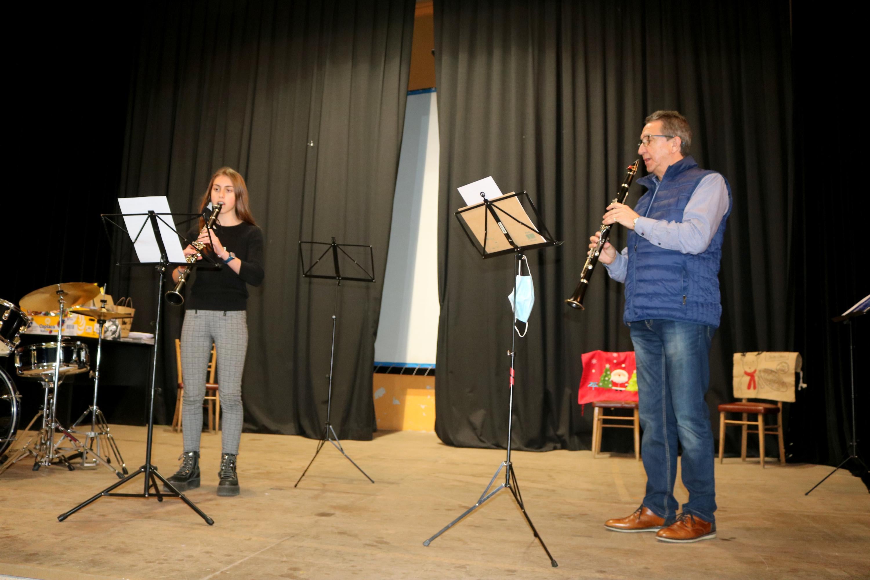 Los alumnos de la Escuela y Banda de Música Comarcal ofrecieron diversas actuaciones navideñas
