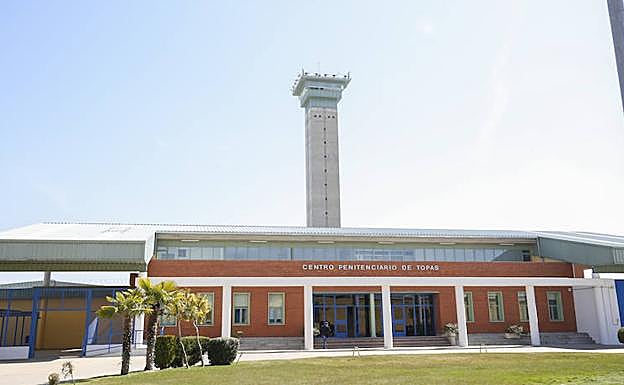 Dos años de condena a una pareja por intentar meter droga en la prisión de Topas oculta en la vagina de ella