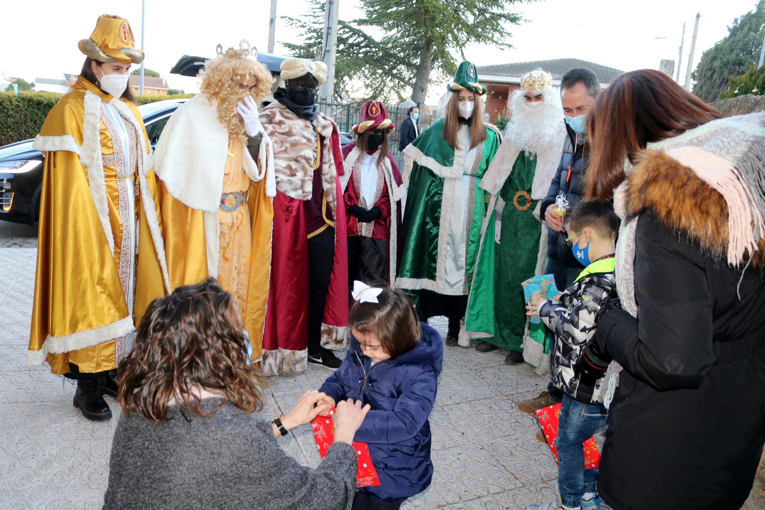 Los Reyes Magos visitaron a los niños baltanasiegos 