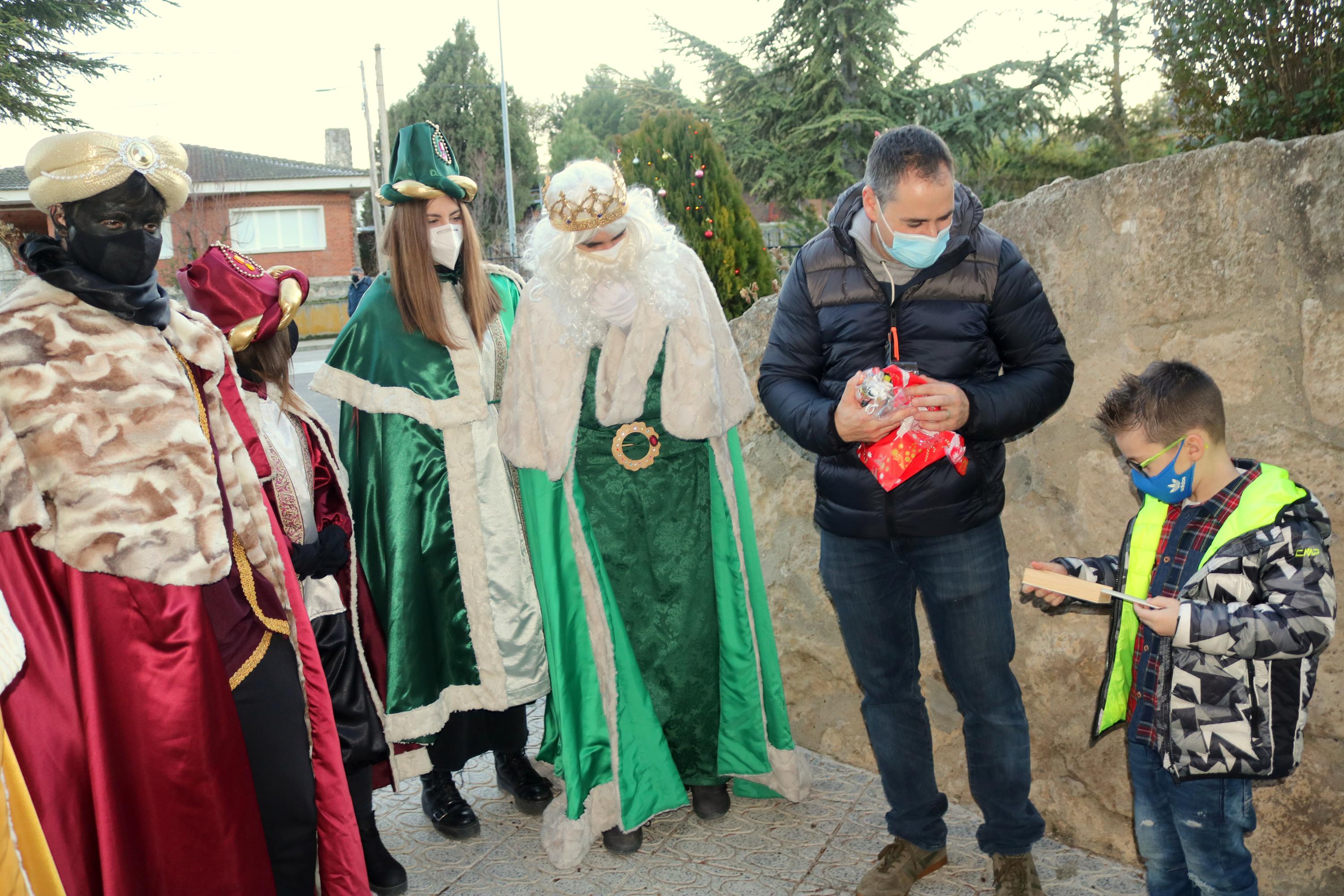 Los Reyes Magos visitaron a los niños baltanasiegos 