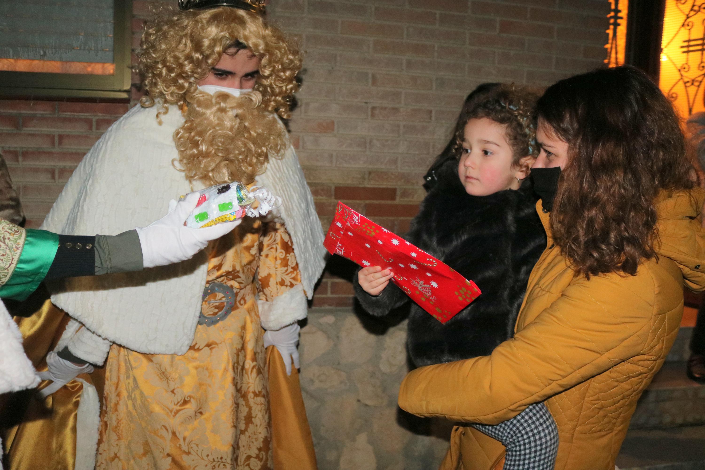 Los Reyes Magos visitaron a los niños baltanasiegos 