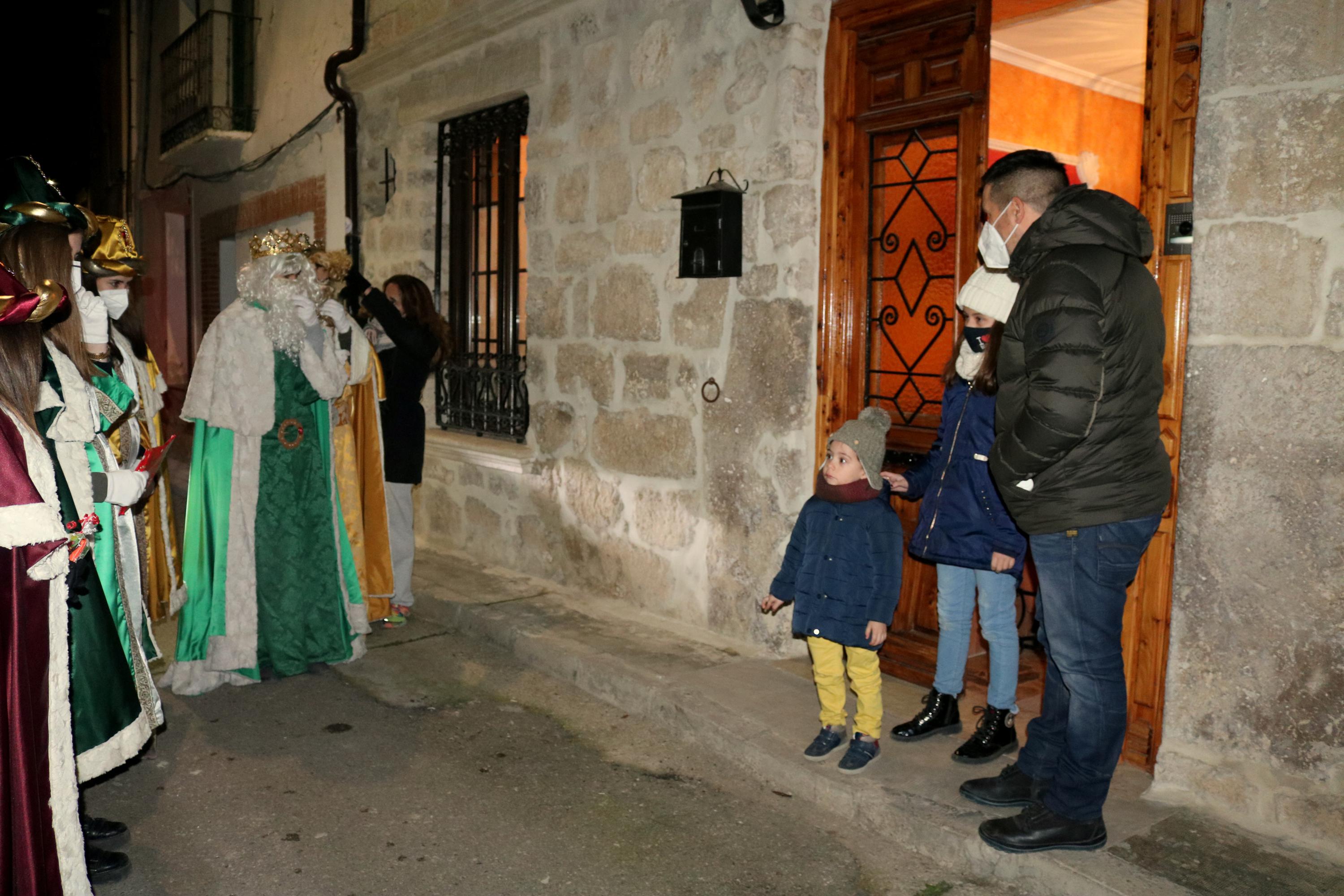 Los Reyes Magos visitaron a los niños baltanasiegos 