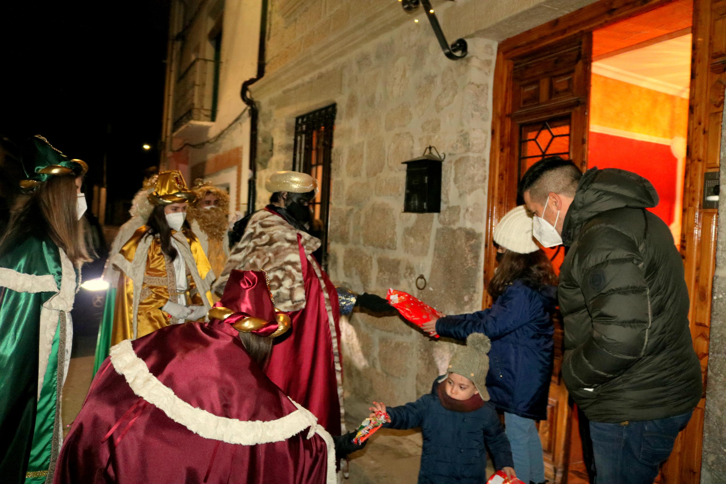 Los Reyes Magos visitaron a los niños baltanasiegos 