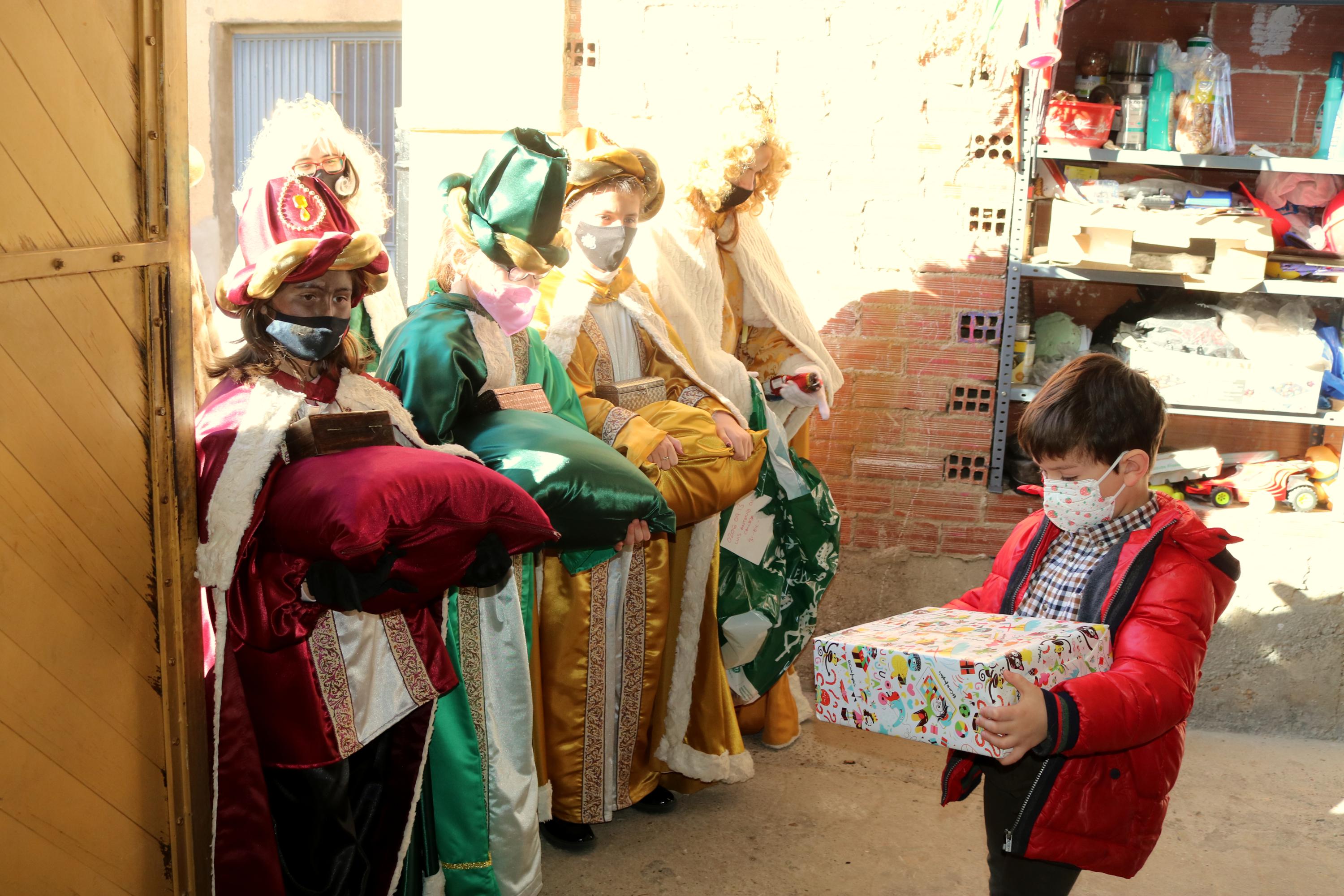 Fotos: Baltanás celebra con ilusión el día de Reyes