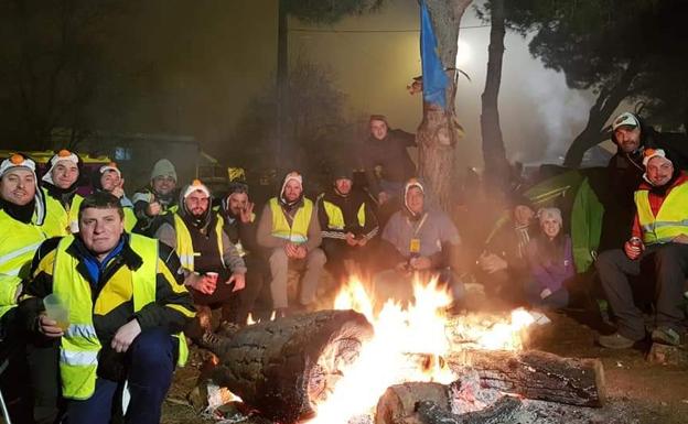 Los integrantes del motoclub asturiano Rascacheiros, en la pasada edición de Pingüinos.