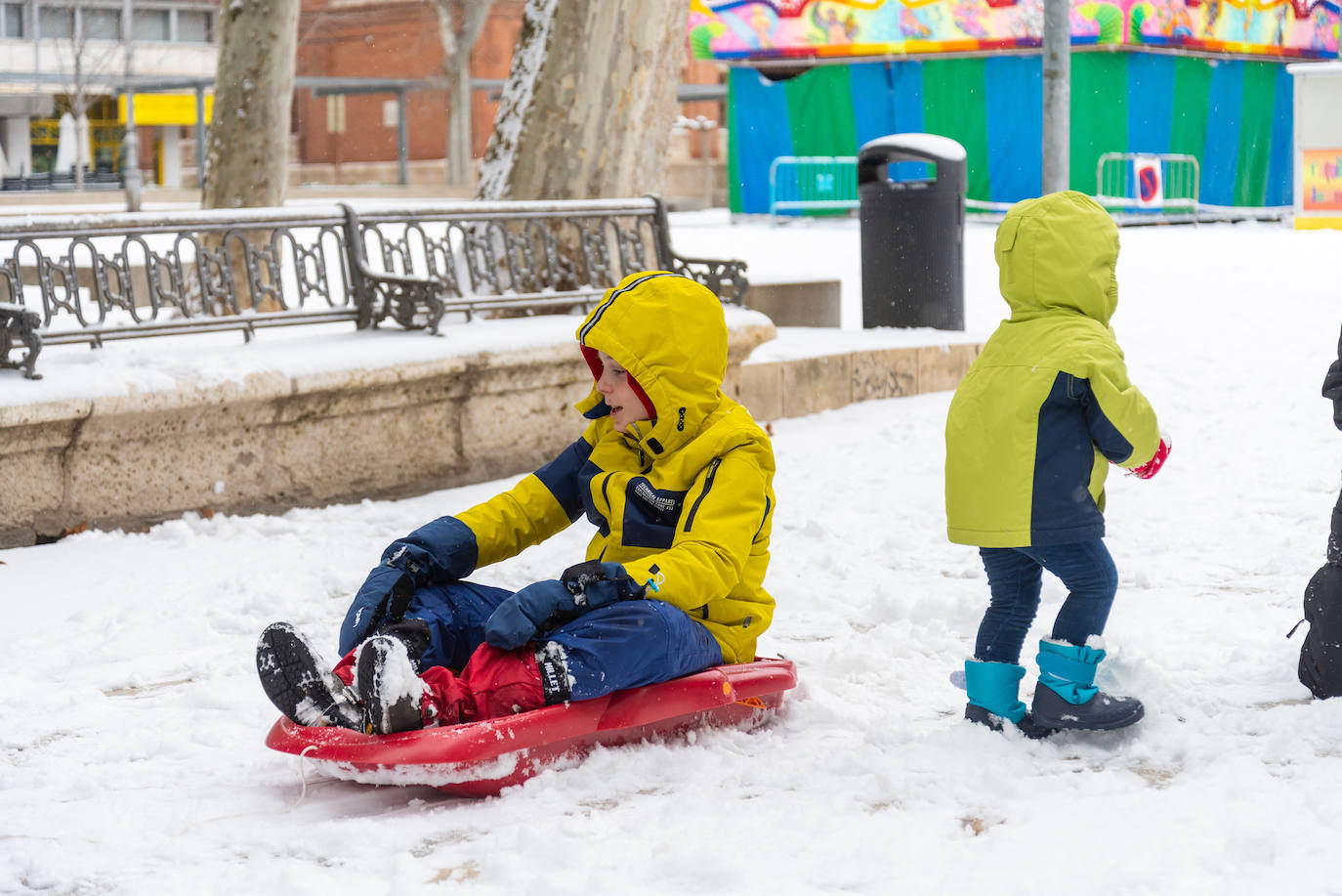 Fotos: La nieve ha dejado una jornada de diversión en Palencia