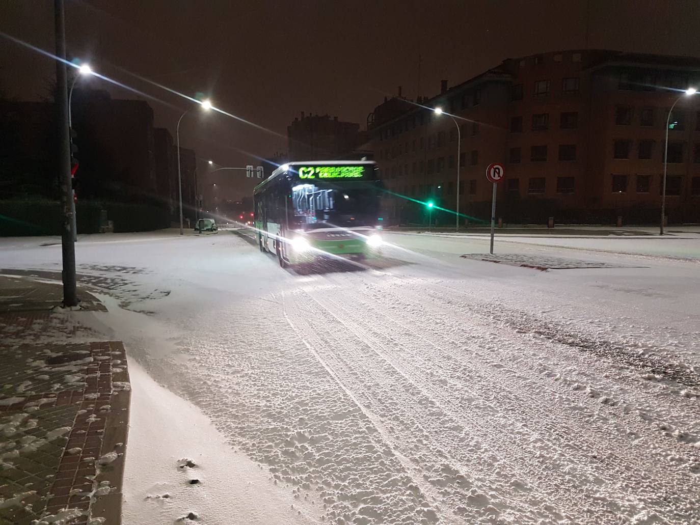 Fotos: Valladolid amanece teñida de blanco