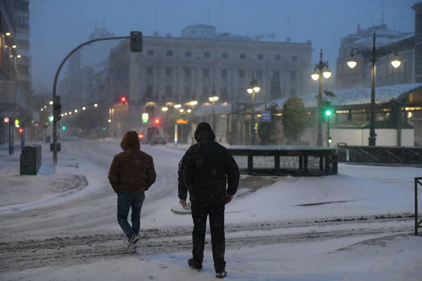 Fotos: Valladolid amanece teñida de blanco