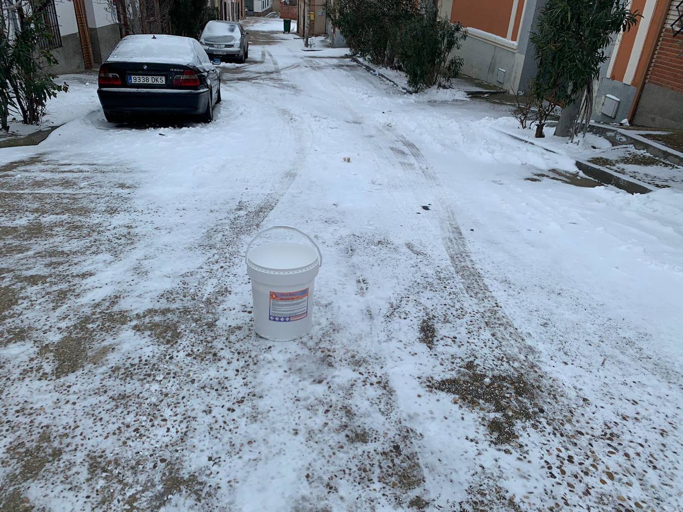 Fotos: Los pueblos de Valladolid empiezan a limpiar el hielo