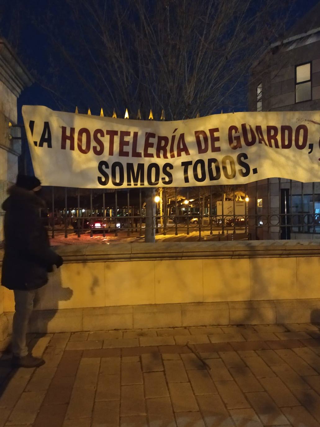 Fotos: Los hosteleros de Palencia protestan ante la Junta en Valladolid