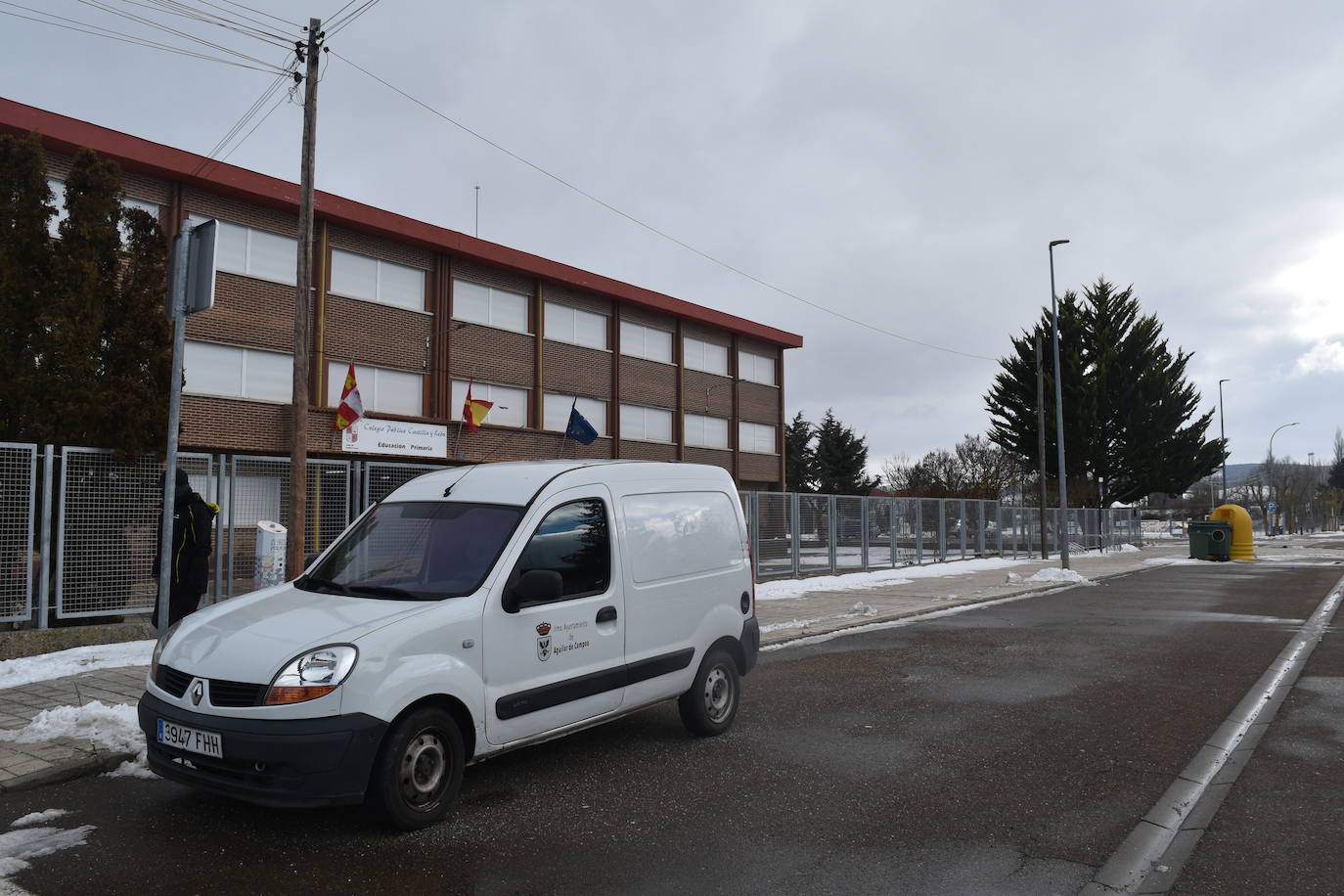 Fotos: Los colegios de Aguilar, preparados para retomar las clases este martes
