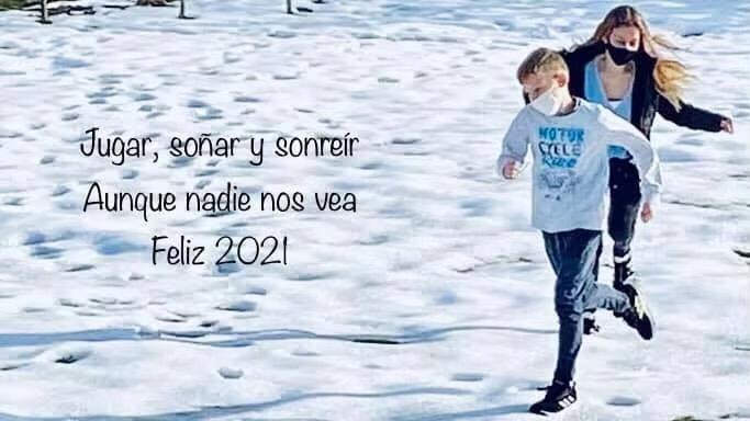 Lucía y Hugo en la nieve.