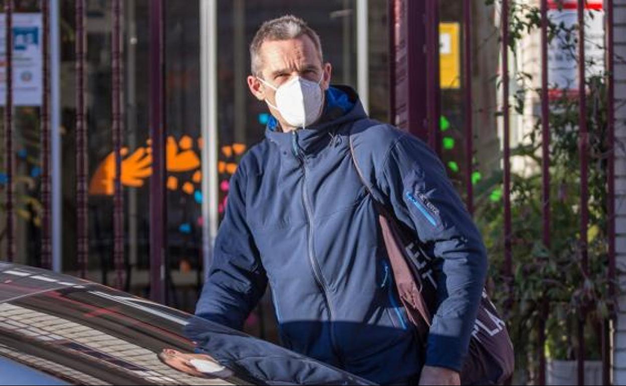 ñaki Urdangarín llega al Centro Hogar Don Orione. 