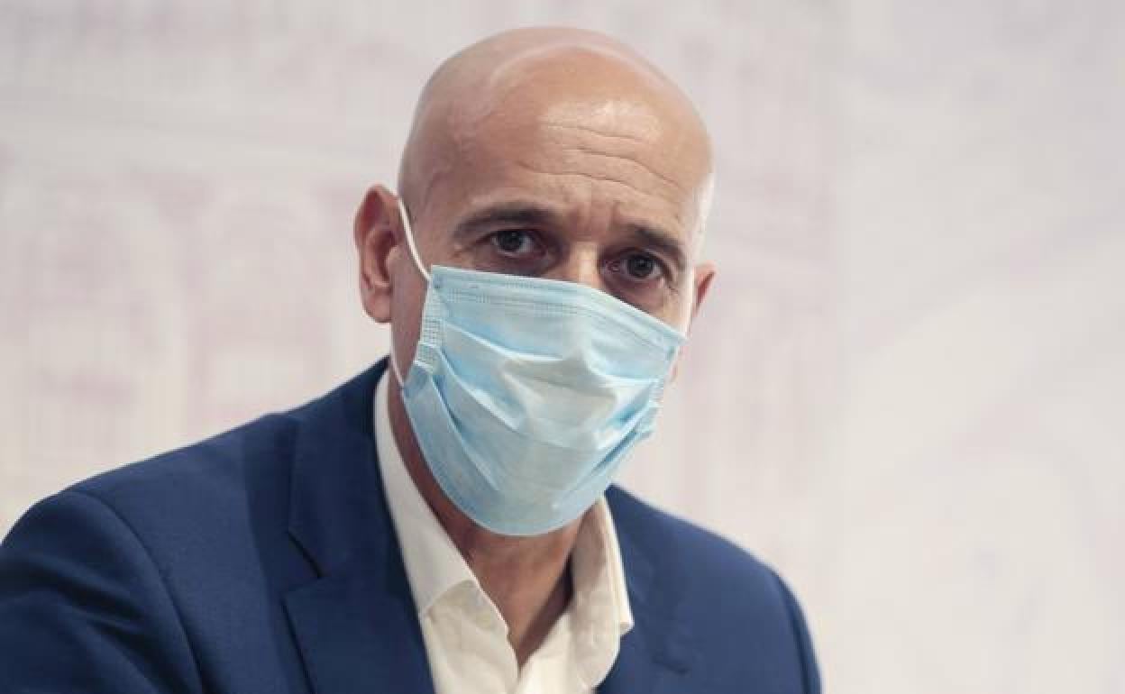 El alcalde de León califica de «decepcionante» la reunión con Mañueco en la que «no se trasladaron las medidas»