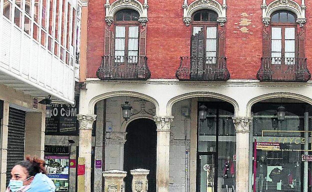 El edificio de Villandrando, ubicado en la Calle Mayor.