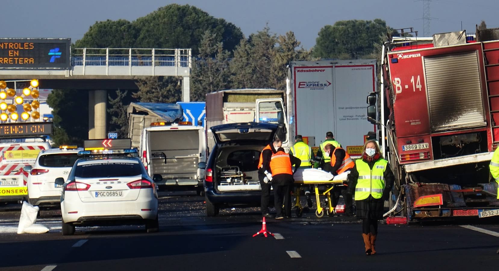Fotos: Tres camioneros fallecidos en Tordesillas tras sufrir un atropello