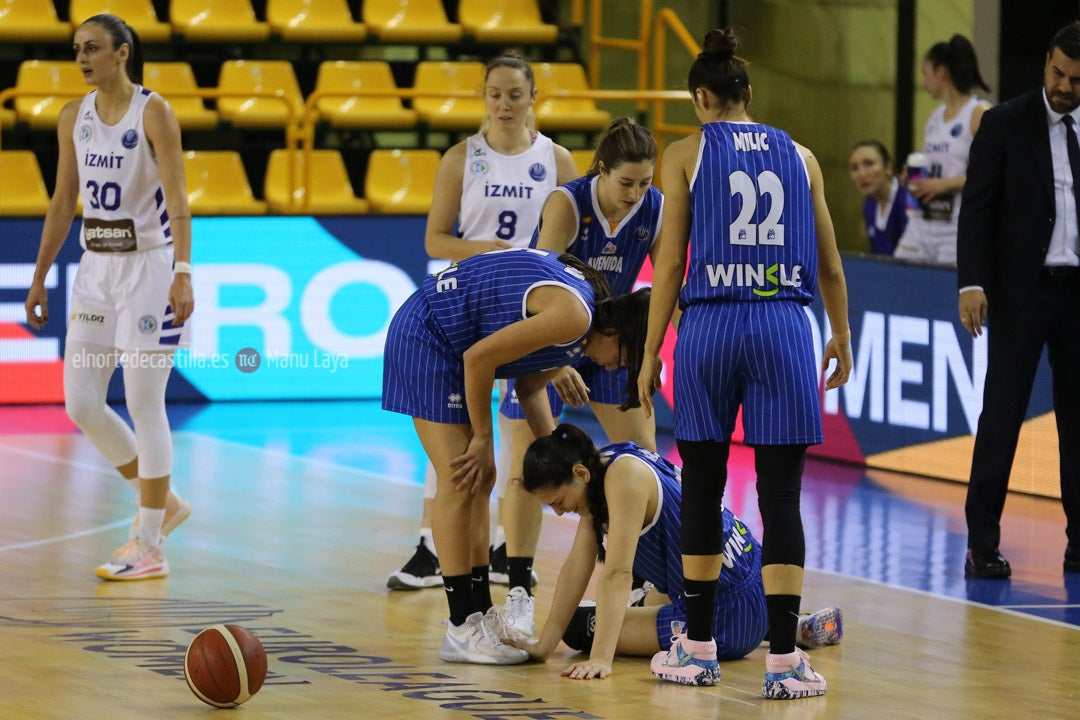 Perfumerías Avenida - Izmit Belediyespor 